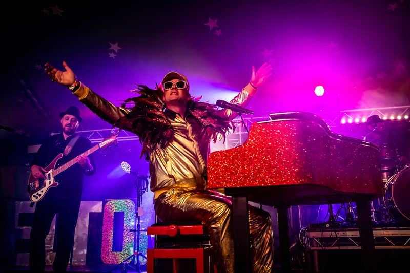 THE ELTON EXPERIENCE