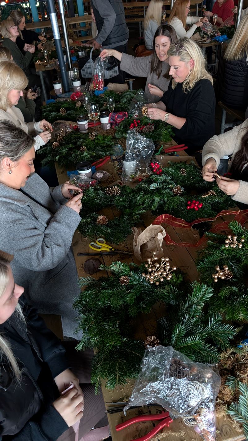 FESTIVE WREATH MAKING